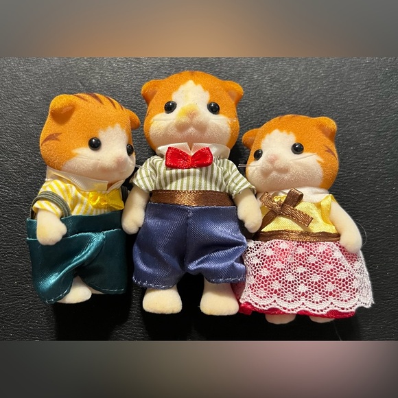 Epoch Sylvanian Families Doll Maple Cat Family Calico Critters Set of 3 Japan - Picture 1 of 6